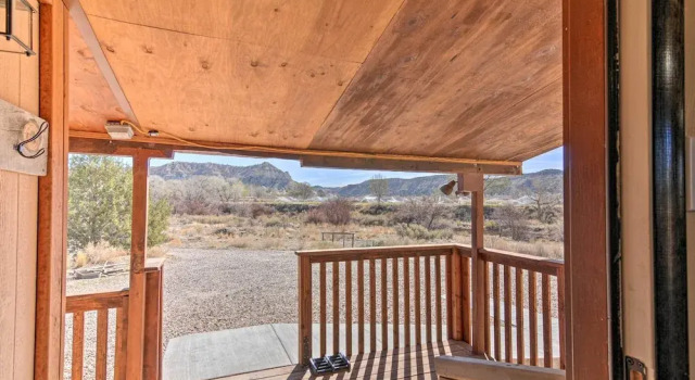 Коттедж Cozy Home w/ Canyon Views: 2 Mi to Grand Staircase
