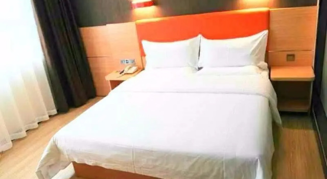 7Days Premium Chenzhou Guoqing South Road Branch, Prenota Hotel Hotel a Chenzhou con parcheggio, Parcheggio