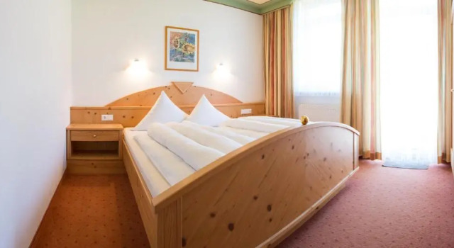 Appartementhaus Pinnisblick, Prenota Hotel Hotel a Tirolo con parcheggio, Parcheggio