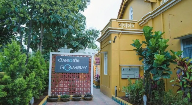 Roambay Hostels