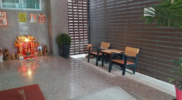 JJ Place Korat, Varaa Hotelli Hotellit North-Eastern Thailand pysäköinnillä, Pysäköinti
