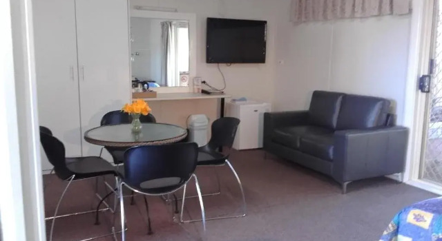 Donald Riverside Motel, Book Motel Hotels in Grampians with Parking, Parking