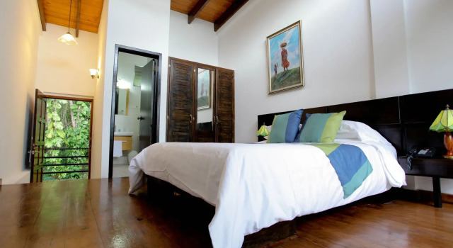 La Reserve Hotel