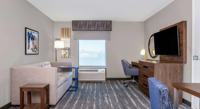 Двухместный люкс Hampton Inn & Suites Muncie