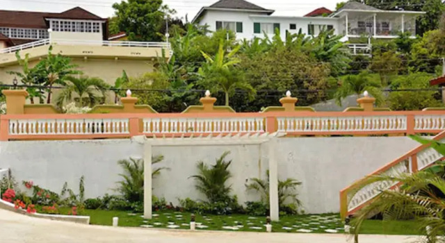 Basileia Palace, Rezervovat Hotel Hotely v Montego Bay Coast se snídaní, Snídaně