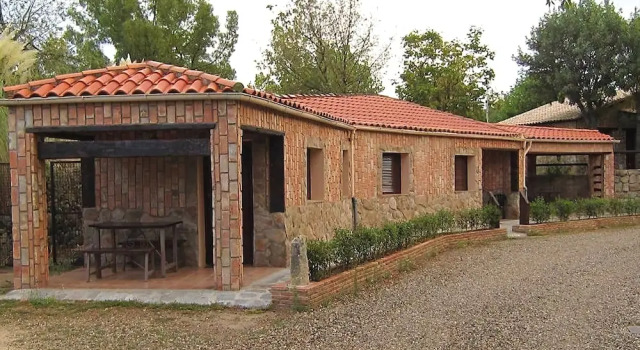 Complejo Turístico Las Cañadas Casas de Campo- Actividades Gratuitas Todos los Fines de Semana, Buchen Sie Campingplatz Hervás 