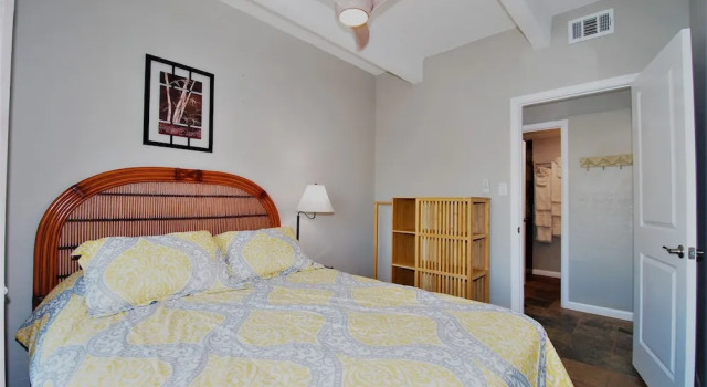 Aquarius Condo Unit 207 2 Bedroom Condo by RedAwning, Buchen Sie Ferienwohnung Padre Island USA
