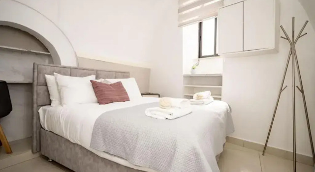 Lovely 2 bedroom unit Shivtey Israel Jerusalem, Varaa Hotelli Jerusalem Jerusalem District