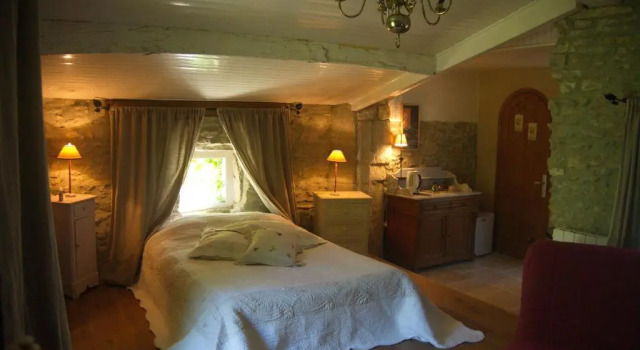 Le Clos de l'Ambre, Rezerwuj Hotel Hotele w Drôme z parkingiem, Parking