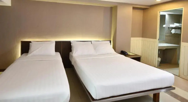 Семейный номер Standard Bangkok City Suite