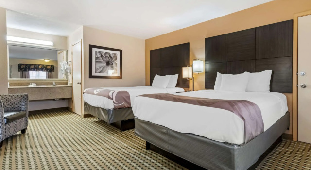 Camera quadrupla Standard Quality Inn