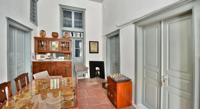 On The Port Mansion Studio 2 Hydra, Varaa Hotelli Hydra Saronic Islands
