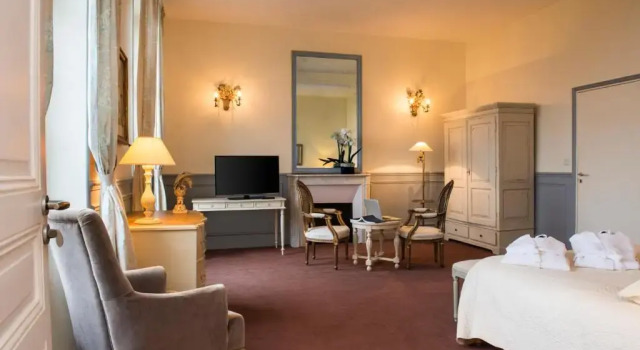 Люкс Prestige Hôtel Château de lHermitage