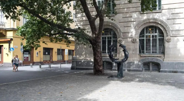 Студия Inviting flat in the heart of town
