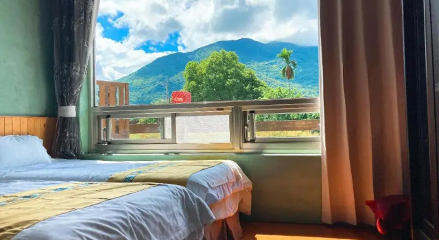 Четырёхместный номер Standard с видом на горы Ying Tian Ye Homestay