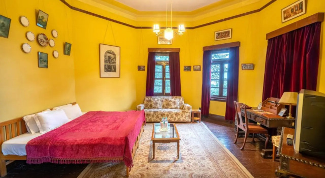Woodville Palace Shimla Heritage, Забронировать Отель Отели Шимлы с парковкой, рядом с Площадь Ридж в Шимле, Парковка