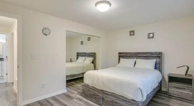 Modern Puyallup Townhome w/ Backyard & Fireplace, Prenota Hotel Puyallup 