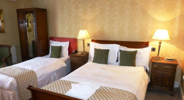 Трёхместный номер Standard The Bear Hotel