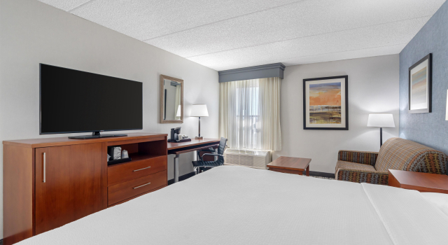 Best Western Plus Fresno Airport Hotel, Забронировать Отель Фресно штат Калифорния