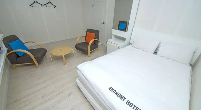 Ekonomy Hotel Yeosu, Забронировать Отель Отели Йосу 3 звезды, рядом с Деревня с настенными рисунками в районе Косодон, 3*