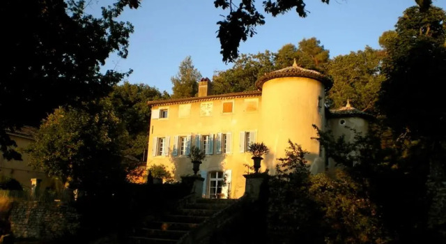 Château de Peyrolles, Забронировать Отель Апт Route de la Lavande