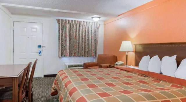 Номер Standard Rodeway Inn Auburn Hills - Detroit