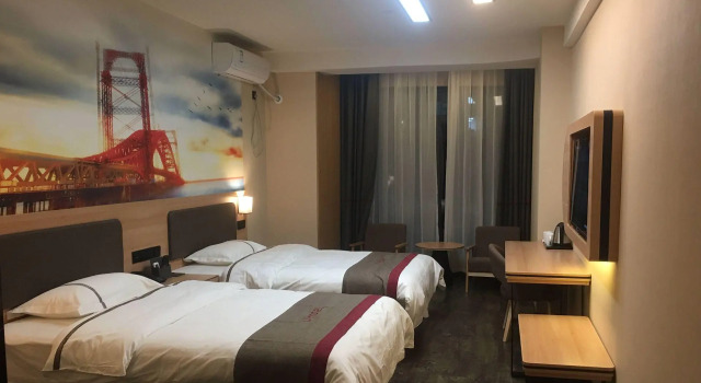 Thank Inn Hotel Henan Zhengzhou Huiji District Wanda Plaza, Rezervovat Hotel Čeng-čou Henan