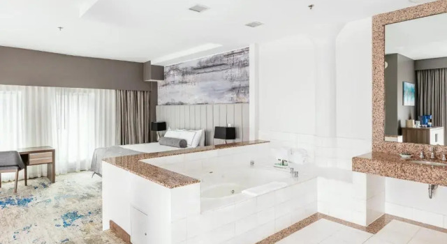 Люкс Atheneum Suite Hotel