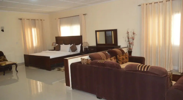 Bojelene Guest House, Buchen Sie Pension Monrovia Greater Monrovia