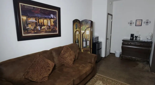 Unit 3 Champagne Terminal Stylish Stay, Buchen Sie Ferienwohnung Fredericksburg Weinbaugebiet Texas