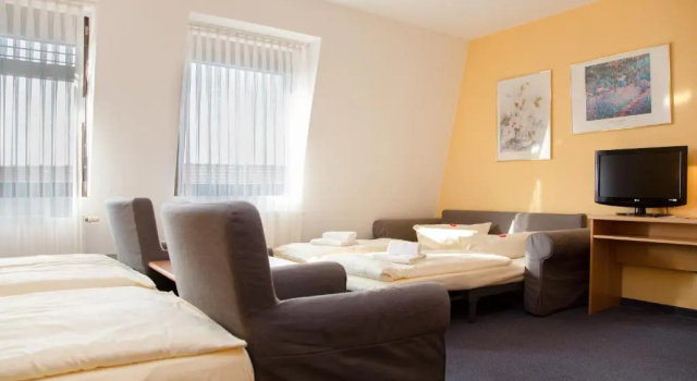 Трёхместный номер Standard Montana Hotel