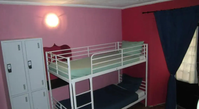Кровать в общем номере (женский номер) Hostel The White Butterfly