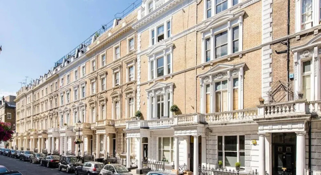 Bright and Spacious 2 bed Flat in Notting Hill, Забронировать Отель Отели Лондона с парковкой, рядом с St George's Campden Hill, Парковка