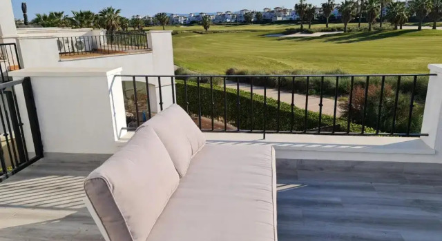 Коттедж Townhouse Near the Pool - RO1LT