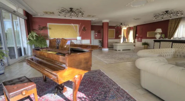 Hotel Madonna Delle Grazie, Buchen Sie Hotel Ceglie Messapica Itria-Tal