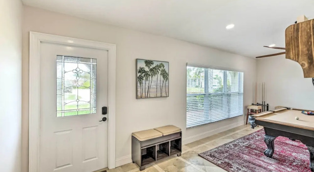 Canalfront Cape Coral Escape w/ Heated Pool!, Забронировать Дом для отпуска Виллы Кейп-Корал, Вилла