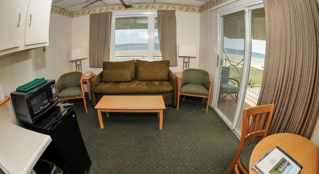 Двухместный люкс Цокольный этаж Friendship Oceanfront Suites