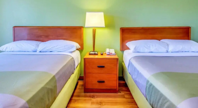Четырёхместный номер Standard Motel 6 Buffalo NY Airport Williamsville