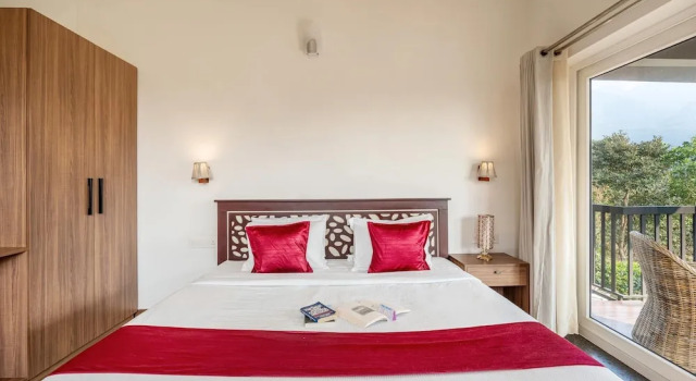 Двухместный номер Deluxe с балконом Clouds View Nature Resort