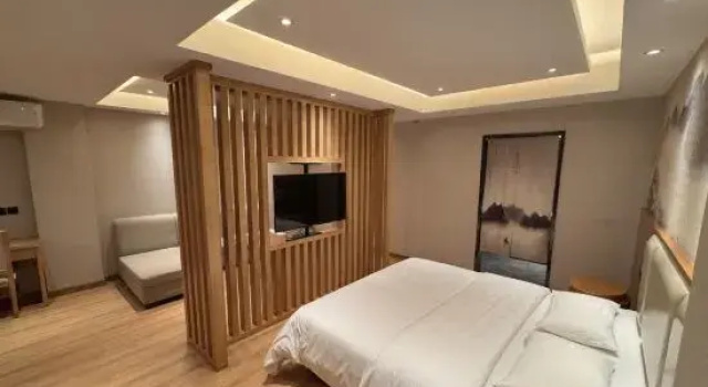 Люкс Business Junyi Select Hotel (Ning'er Dongmen Road store)