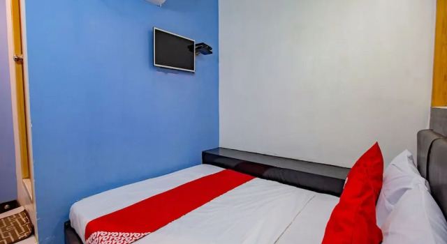 Номер Deluxe RedDoorz at Ranchotel Bayanan Alabang