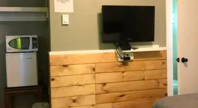 Номер Economy Greenside Motel