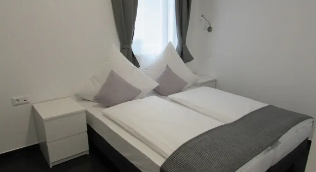Hotel201, Book Hotel  