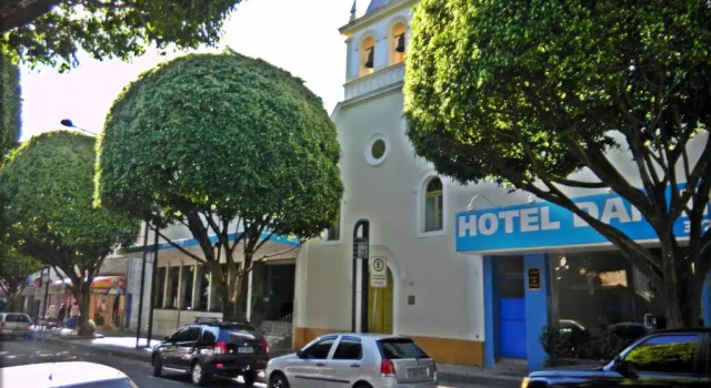 Hotel Dan Inn Poços de Caldas - A melhor localização do Centro by Nacional Inn, Забронировать Отель Отели Посус-ди-Калдас 3 звезды, рядом с Paço das Águas Shopping, 3*