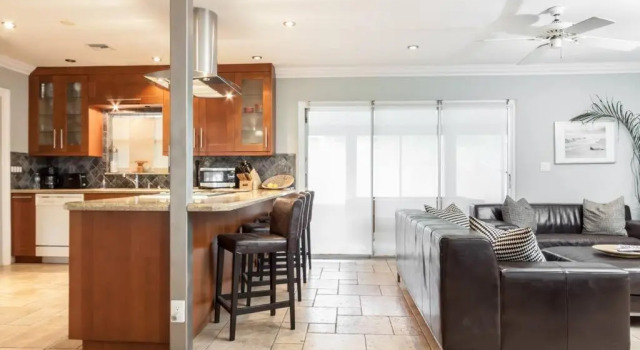 Luxury 4/2 nr Beach, Hot Tub, Rezerwuj Hotel Hotele w Broward County z parkingiem, Parking