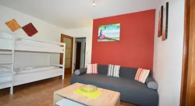 LOW BUDGET Apartment Areit Lozano by Apartments Ged
