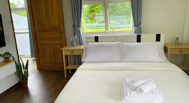 Calm Beach Inn, Book Bed and Breakfast Hoteller i Southern Atolls med parkering, Parkering