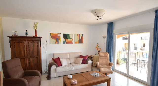 Magnificent Apartment, Beautiful View Towards the Mountains Shared Swimming Pool