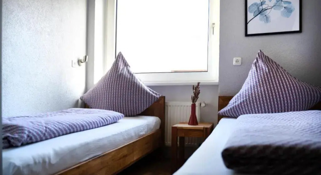 Hotel Garni Moers, Забронировать Отель Отели Мёрс с завтраком, Завтраки