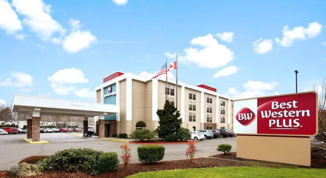 Кровать в общем номере Best Western Plus Bellingham